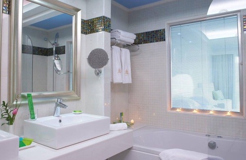 Ixia Appartement | R 1243 Priam Deluxe Room Sea & Main Pool View With Balcony or terrace, Jacuzzi bathtub & Safe Deposi