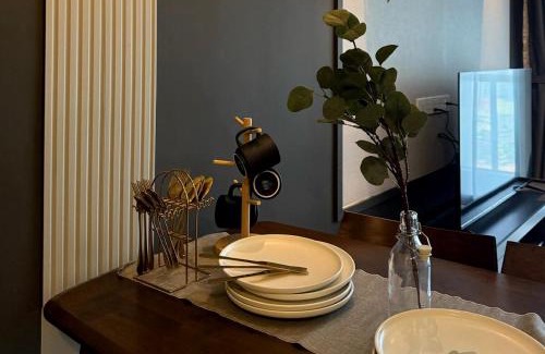 Central District Appartement | R&F Sea View 2BR Midnight Design 6-8pax Brand New