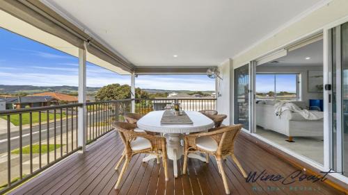 Aldinga Beach Maison | R & R Aldinga Beach by Wine Coast Holidays