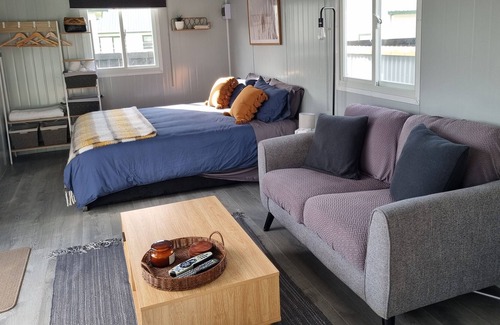 Whangamata Cabine | R&R in Whangamata - a Self-contained Cabin Close to Town and Beach