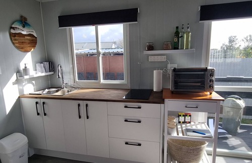 Whangamata Cabine | R&R in Whangamata - a Self-contained Cabin Close to Town and Beach