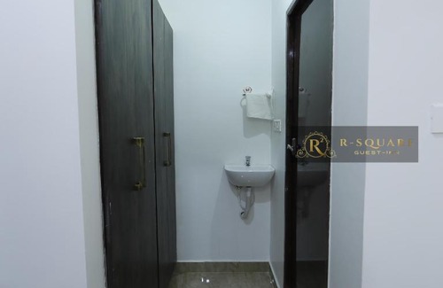 Nellore Hôtel | R Square Guest inn