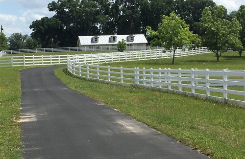 Citra Location De VR | R/V spots on working horse farm $85 per night/$850 dollars per mo