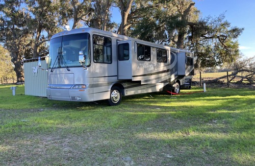 Citra Location De VR | R/V spots on working horse farm $85 per night/$850 dollars per mo