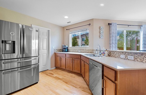 Renton Maison | R1: Leverage Villa