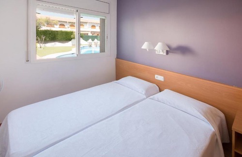 Calafell Maison | R142 Manila Resort central