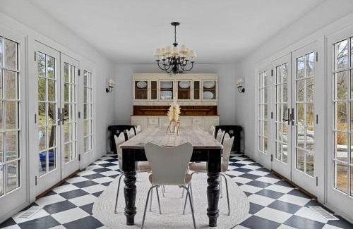 Harbert Maison | Rabbit Run
