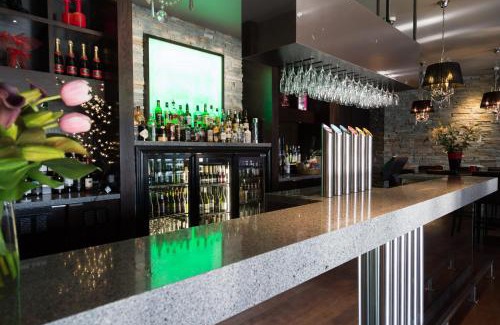 Christchurch Hôtel | Racecourse Hotel and Motor Lodge