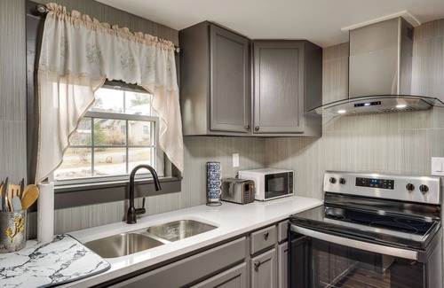 Arden Maison | Radiant Arden Home - 10 Mi to Biltmore!