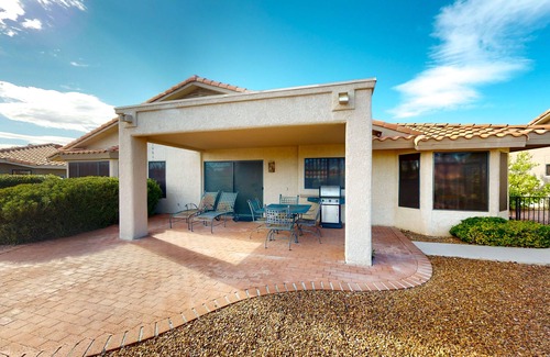 Rancho Vistoso Maison | Radiant desert stay with pool and tennis access - mountain views, dogs ok