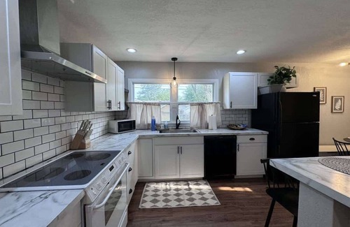 Wichita Maison | Radiant Ranch-NearDerby-2K