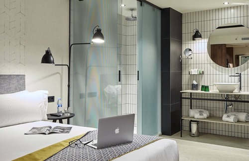 el Camp d'en Grassot i Gracia Nova Hôtel | Radisson Blu 1882 Hotel, Barcelona Sagrada Familia