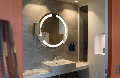 Bassins a Flot Hôtel | Radisson Blu Bordeaux