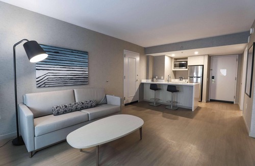 Central Business District Hôtel | Radisson Plaza Hotel & Suites Kalamazoo