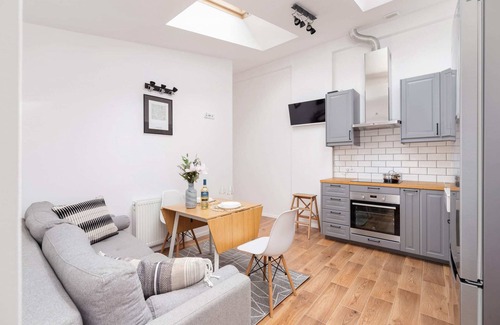 Wesoła Zachod Appartement | Radziwillowska 19 | 2 Bedrooms | Close to Center