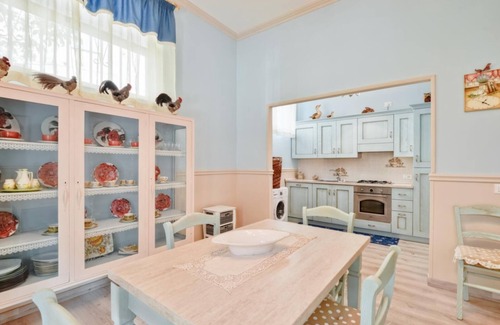 Agropoli Villa | Raggiola at La Bouganville apartment with private gaeden, parking and pool