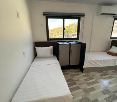 East Ham Tien Beach Cabine | Rainbow Beach Mũi Né - Homestay & Coffee