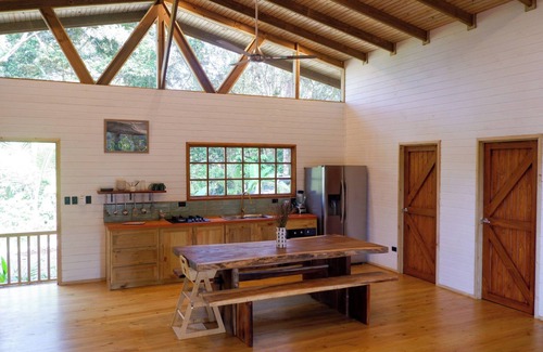 Palma Quemada Cabine | Rainbow Lodge Costa Rica – Jungle Retreat Near Playa Linda with Pool & Yoga Deck