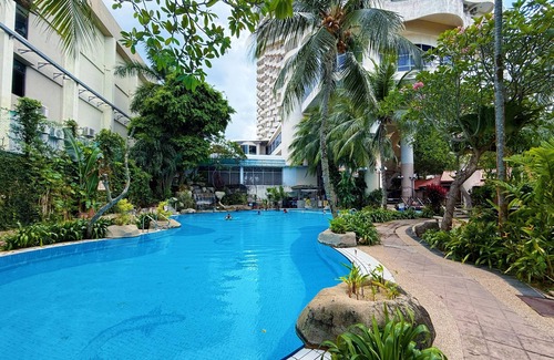 Tanjung Bungah Appartement | Rainbow Paradise Beach Resort by LWE