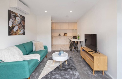 Lower Hutt Maison | Rainey Lane Delight: 2BR Escape