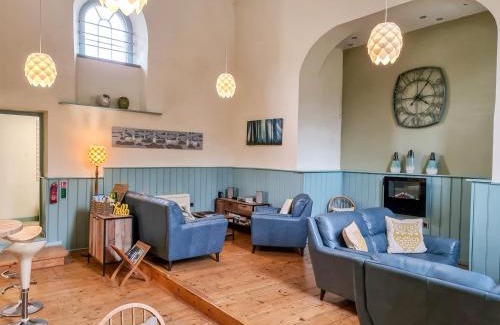 Cinderford Maison | Rainforest Chapel