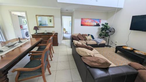 Port Macquarie Villa | Rainforest Deluxe Bungalow