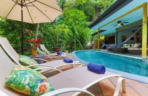 Quepos Maison | Rainforest Gem 2BR Aracari Villa with Private Pool AC Wi-Fi