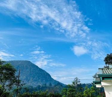 Warukandeniya Villa | Rainforest Mount Villa