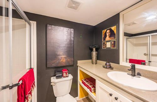 Forks Maison | Rainforest Tiny Home Retreat Twilight Edition #23