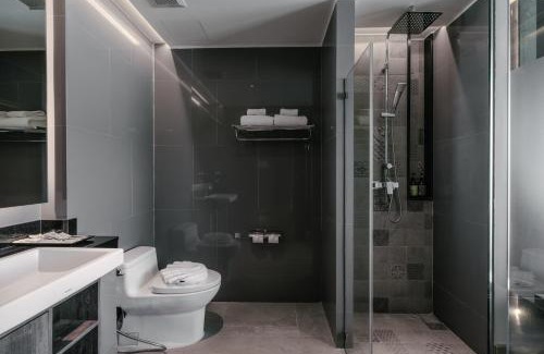 Nanai Road Hôtel | Rak Elegant Hotel Patong