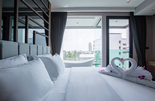 Nanai Road Hôtel | Rak Elegant Hotel Patong