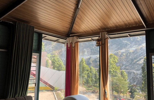 Lansdowne Hôtel | Rakatal Rocks Resort