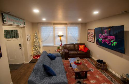 Chickasha Maison | Ralphie's House Chickasha - Fiber WIFI - 4 Bedroom!