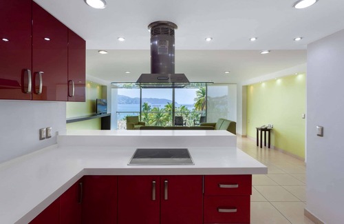 Hornos Hôtel | Ramada by Wyndham Acapulco Hotel & Suites