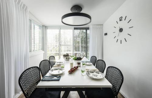 Ramat Hasharon Appartement | Ramat Hasharon Chic Peaceful Stay by Sea N' Rent