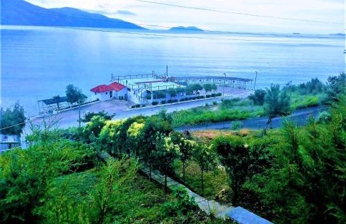 Radhime Maison | Ramo's Cozy Beachside Haven with Panoramic Views - 4th