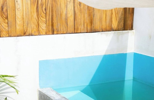 El Paredon Maison | Ranas Bungalow, beautiful private pool "AZURA"