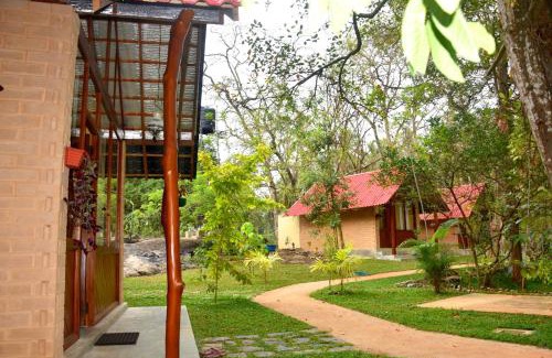 Kurunegala Chalet De Ski | Ranathisara Grand Cabanas