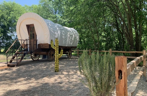 Canton Maison | Ranch Home at Resort - 2 minutes from water park and First Monday