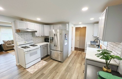 Tonawanda Maison | Ranch Oasis in Buffalo Niagara Area: Ideal Family Getaway