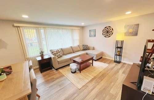 Tonawanda Maison | Ranch Oasis in Buffalo Niagara Area: Ideal Family Getaway