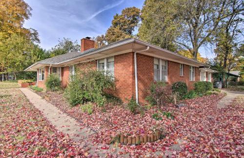 Tulsa Maison | Ranch-Style Cottage - 2 Miles to Philbrook Museum!