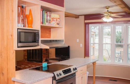 Pawhuska Maison | Ranch Style Home 4 Min 2 PW Merc
