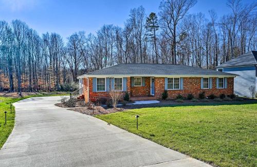 Lake Jeanette Maison | Ranch-Style Home 7 Mi to Downtown Greensboro!