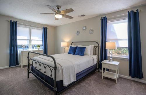 Addison Heights Maison | Ranch Style Home & Plenty Of BKYD Space Near KSU