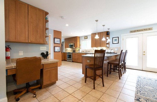 Simpsonville Maison | Rancher, pets welcome, Wash/Balt/Annplis family friendly Pool table, deck, river