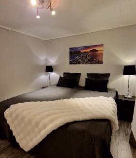 Sula Appartement | Rancho Apartment with King size bed