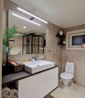 Sula Appartement | Rancho Apartment with King size bed