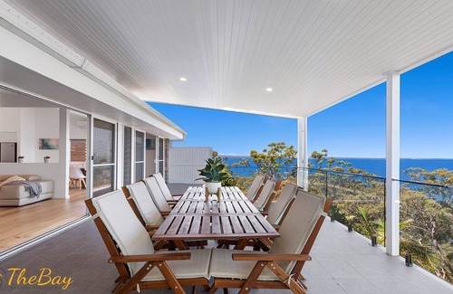 Salamander Bay Maison | Randall Drive No 64 - Magnificent Views - Pool - Air con - WiFi - The list goes on!