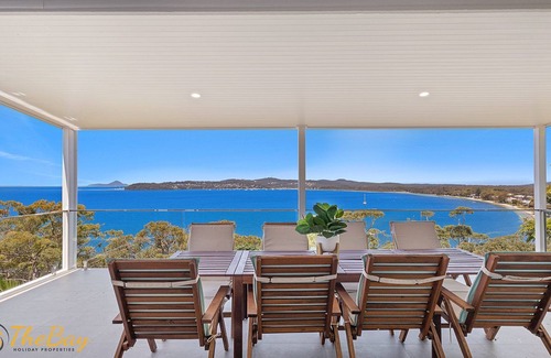 Salamander Bay Maison | Randall Drive No 64 - Magnificent Views - Pool - Air con - WiFi - The list goes on!